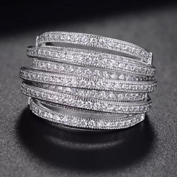 Jewelry - NEW 925 Silver 6.4 CT Luxury Ring, cute Ring, shiny Ring.